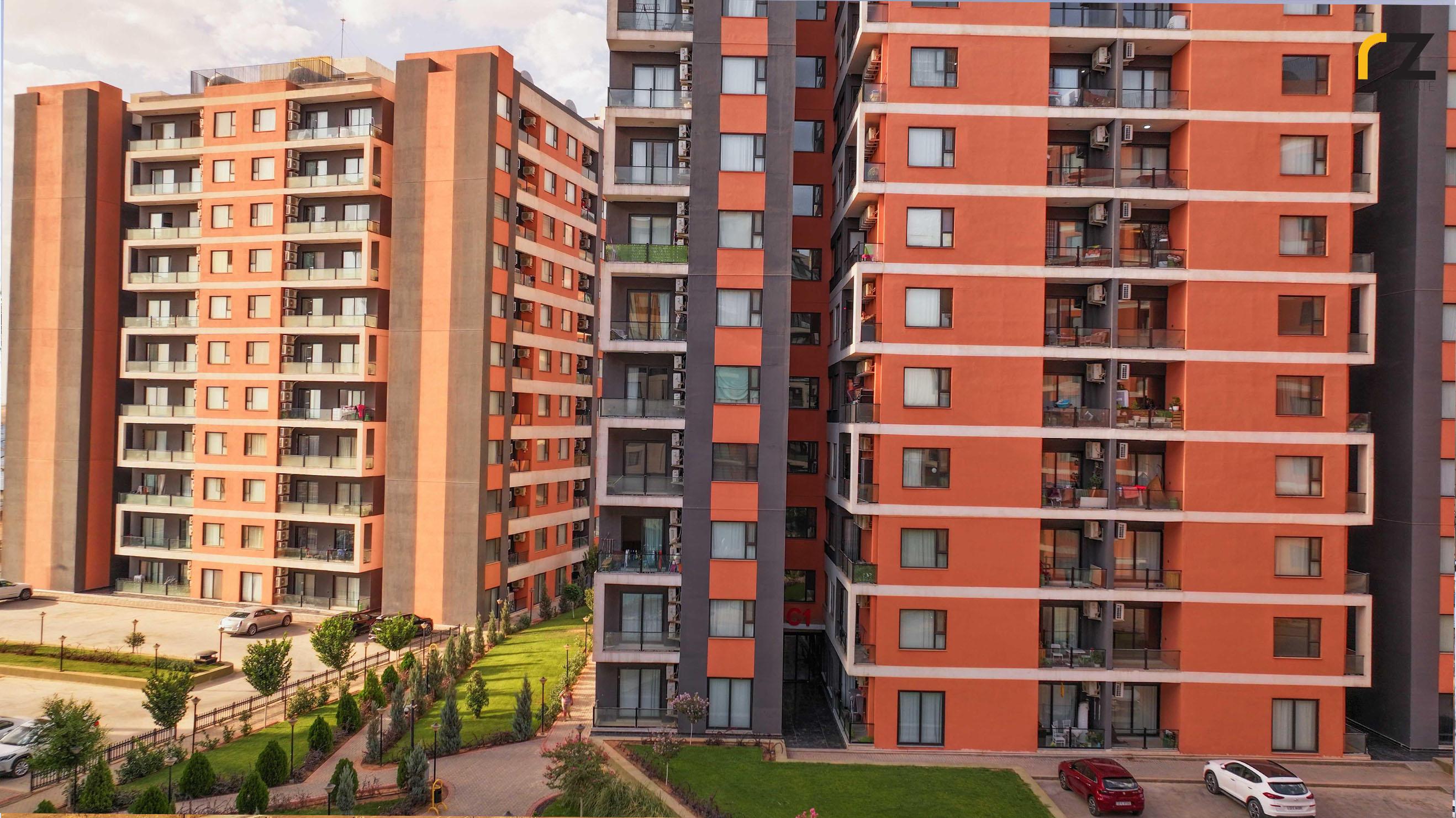 پێشەنگ تاوەرز