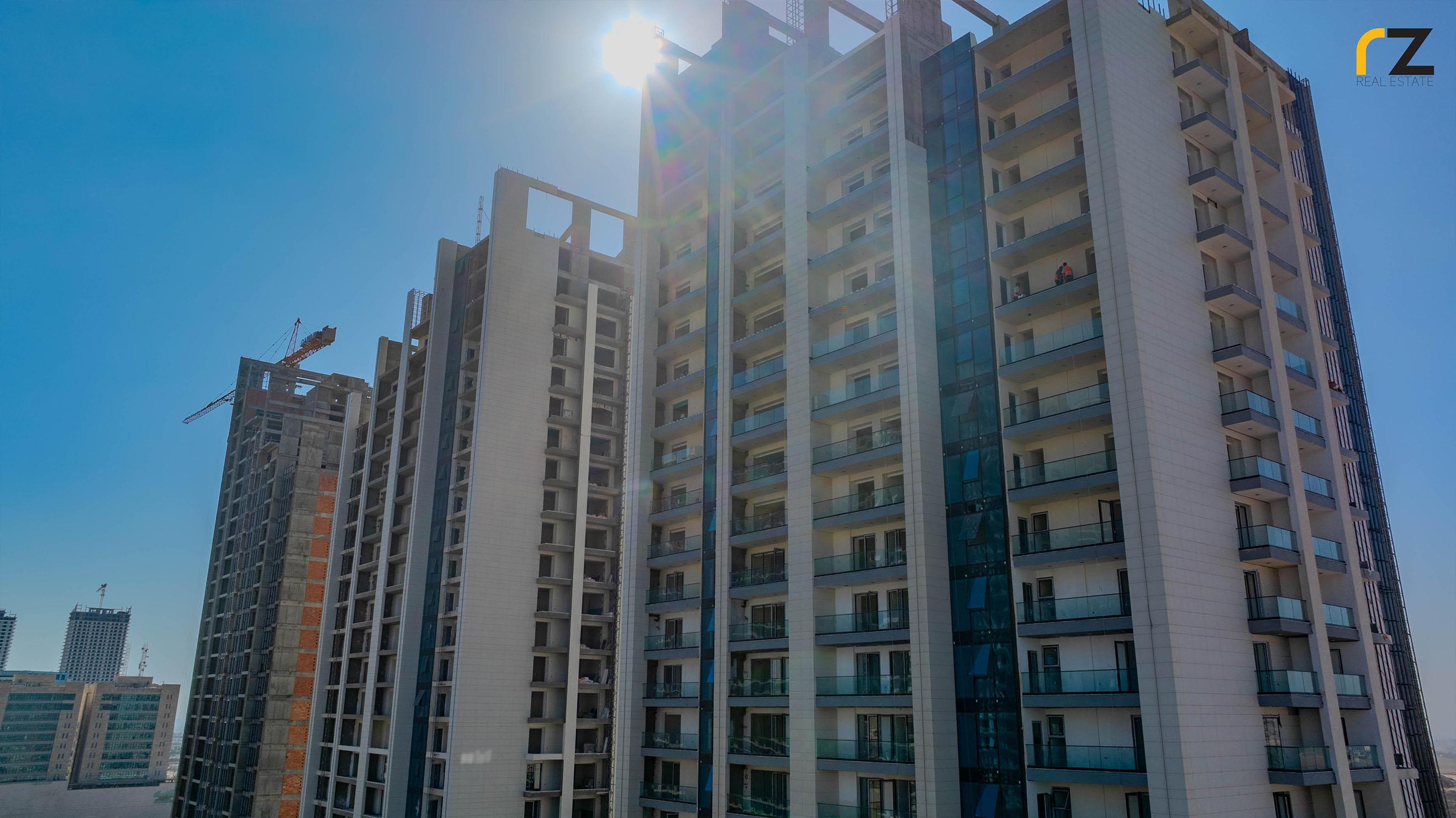 قەیوان میرادۆر